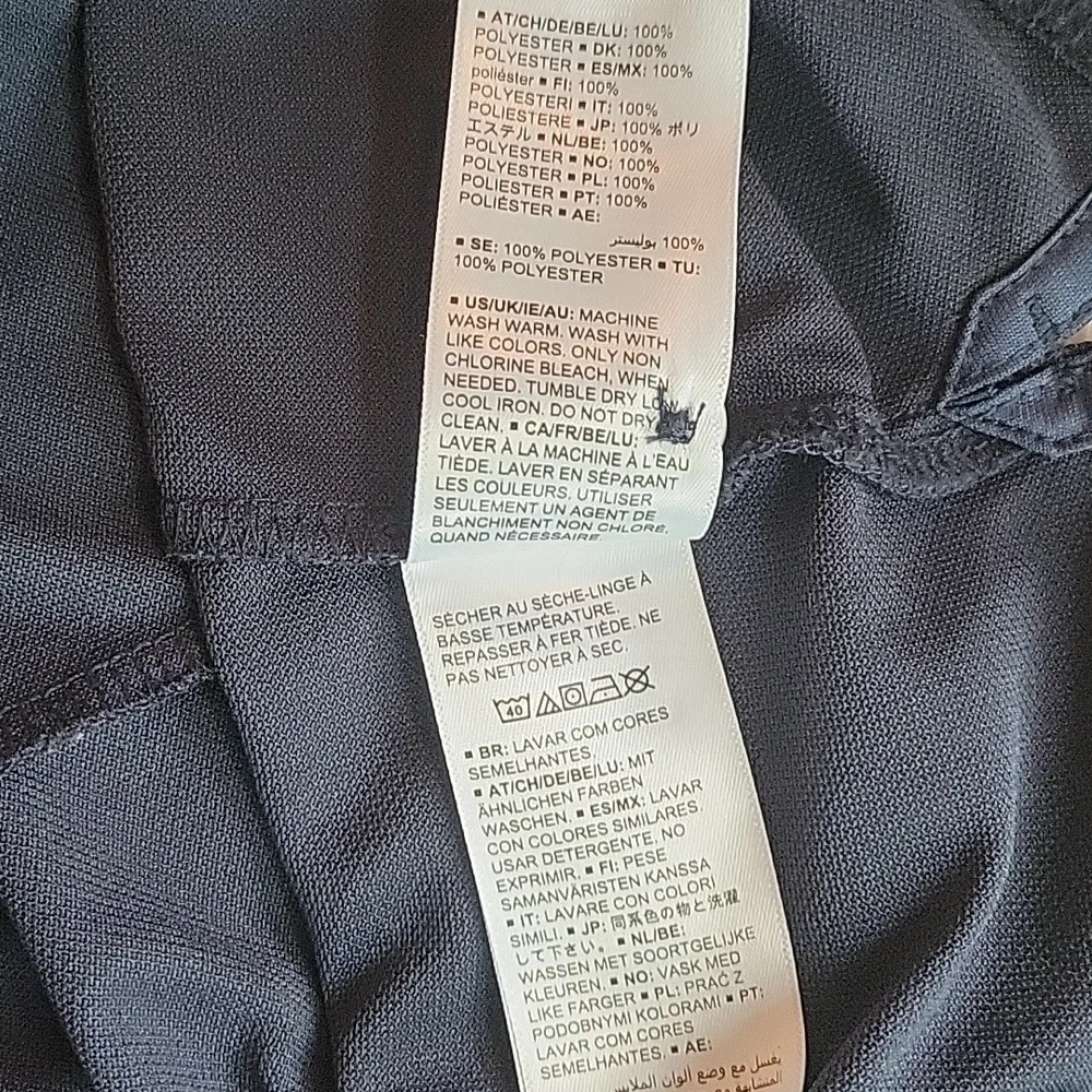 Amazon Essentials Men's Polo - Picture 6 of 6